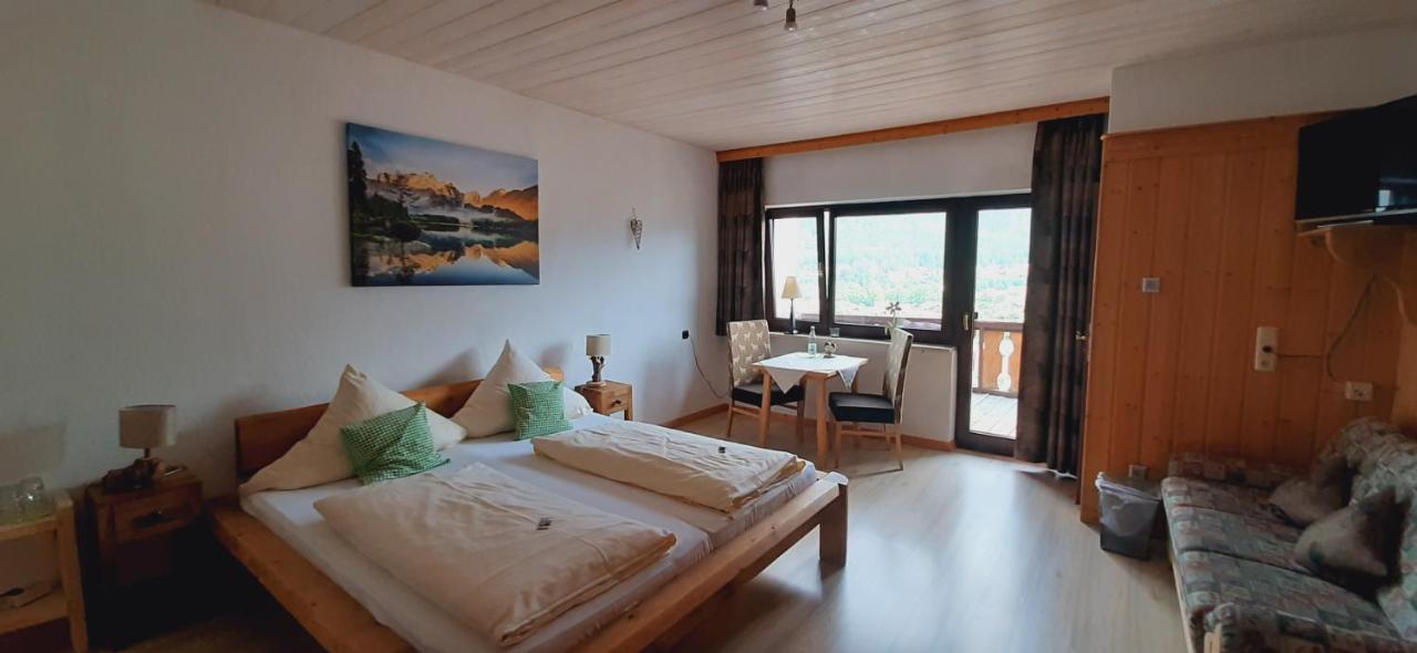 Alpenappartements Schwalbennestl Mittenwald Eksteriør billede
