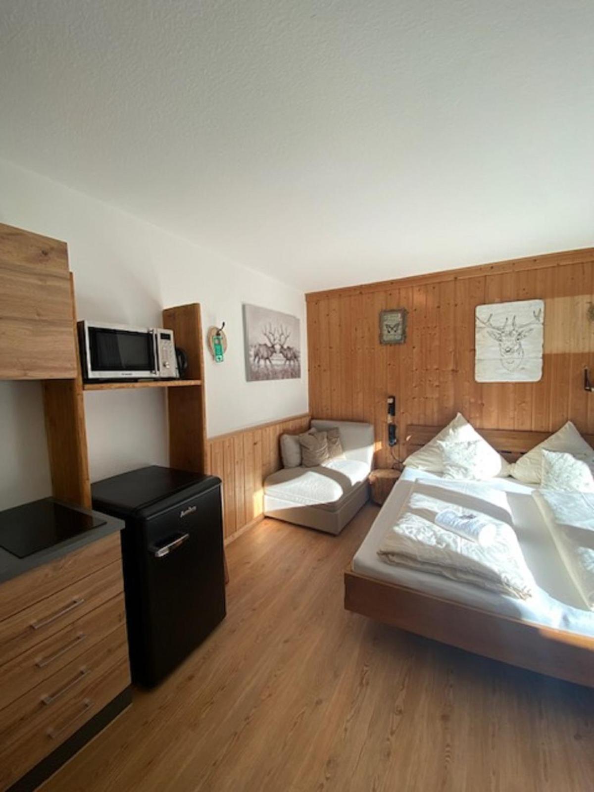 Alpenappartements Schwalbennestl Mittenwald Eksteriør billede